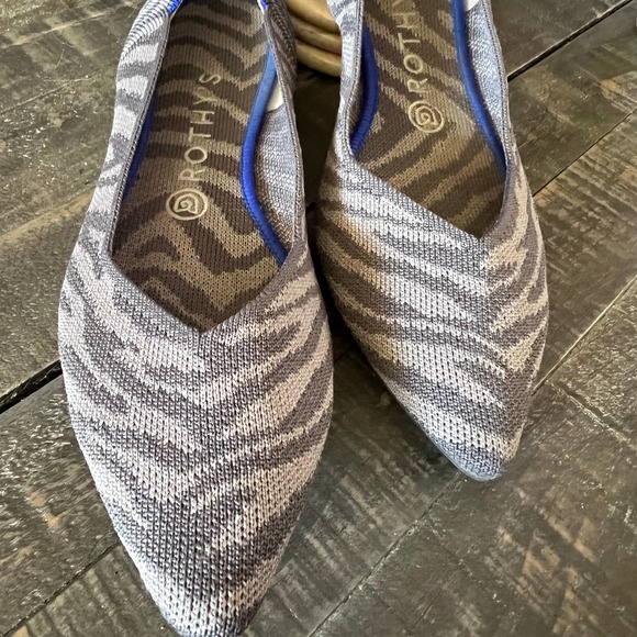 Rothy’s The Point Gray Zebra Shoes Slip On Flat Women’s Size 9 - Picture 2 of 12
